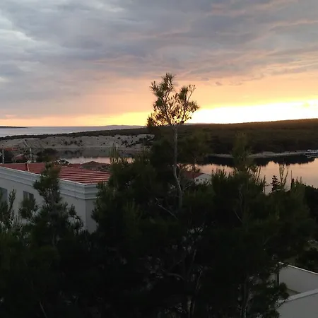 Andrea Apartman * Šimuni
