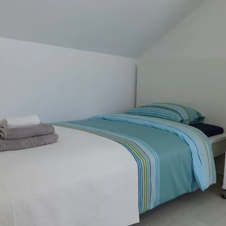 Andrea Apartman * Simuni